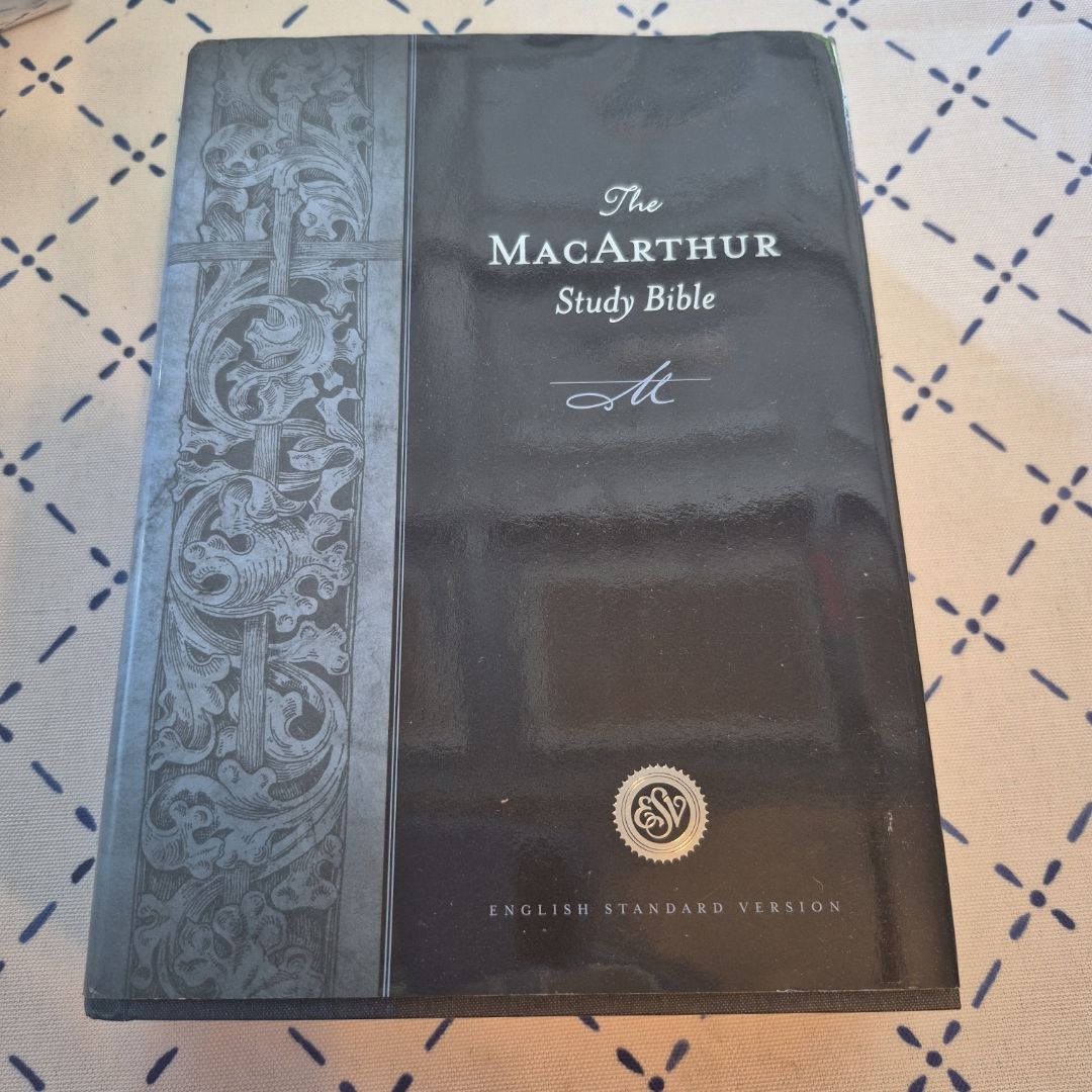 The John MacArthur Study Bible 