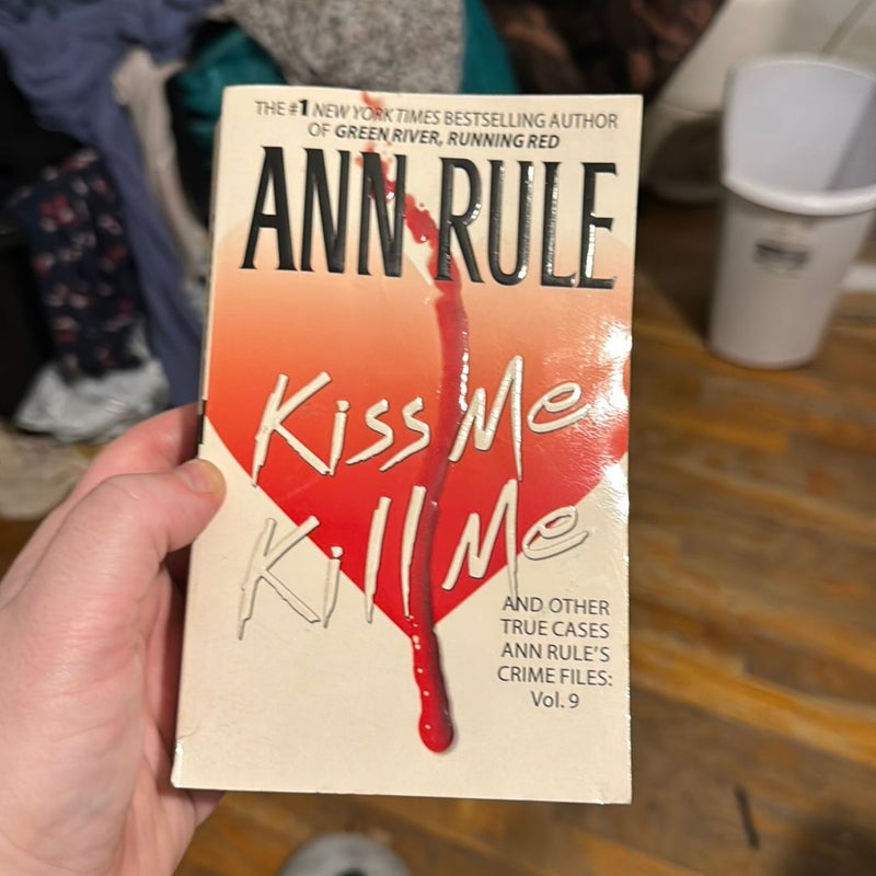 Kiss Me, Kill Me