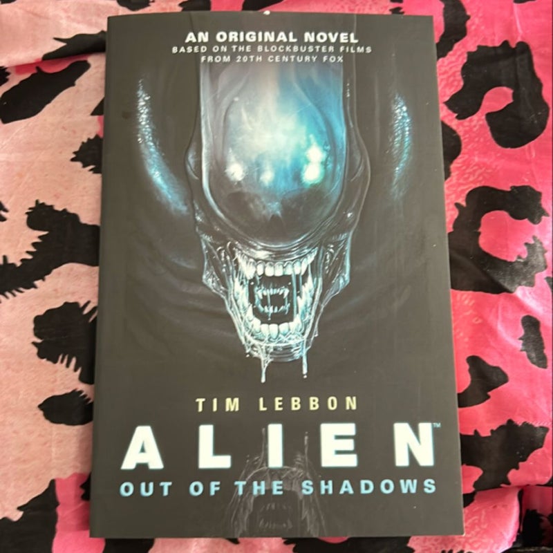 Alien - Out of the Shadows (Book 1)