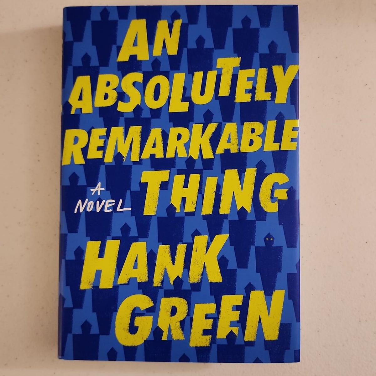 An Absolutely Remarkable Thing by Hank Green, Hardcover | Pangobooks