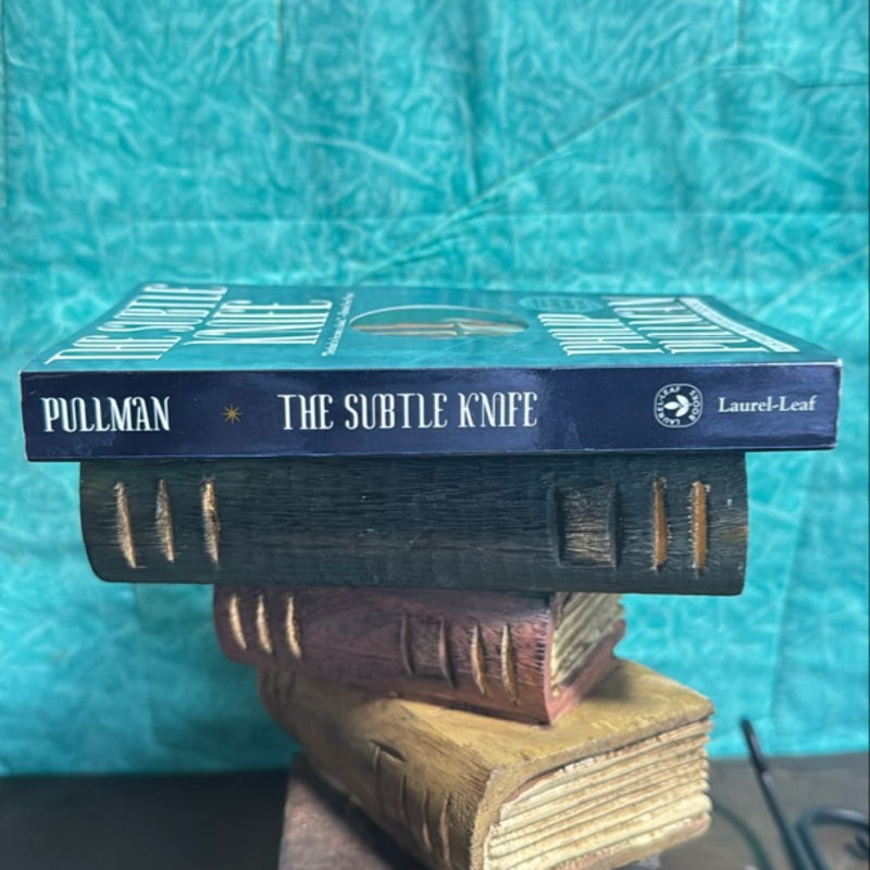 His Dark Materials: the Subtle Knife (Book 2)