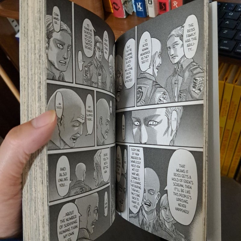 Attack on Titan 16