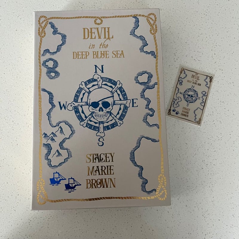 Bookish Box - Devil in the deep blue sea 