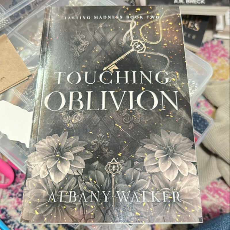Touching oblivion 