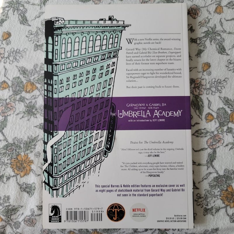 The Umbrella Academy Hotel Oblivion (Barnes & Noble Special Edition)