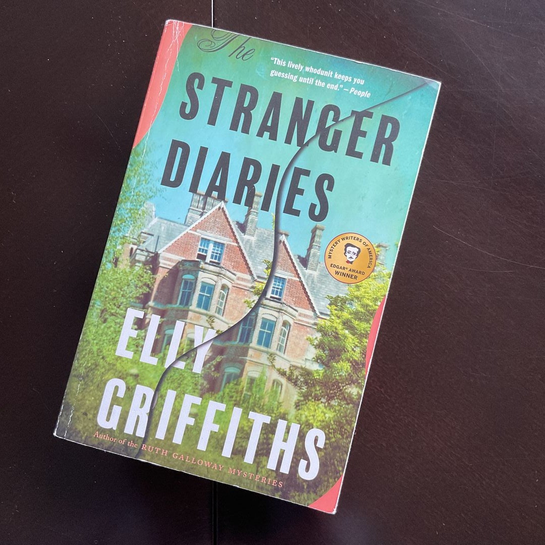 The Stranger Diaries: An Edgar Award Winner (Paperback)