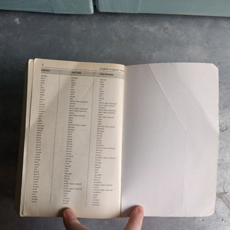 Larousse Concise French-English/English-French Dictionary
