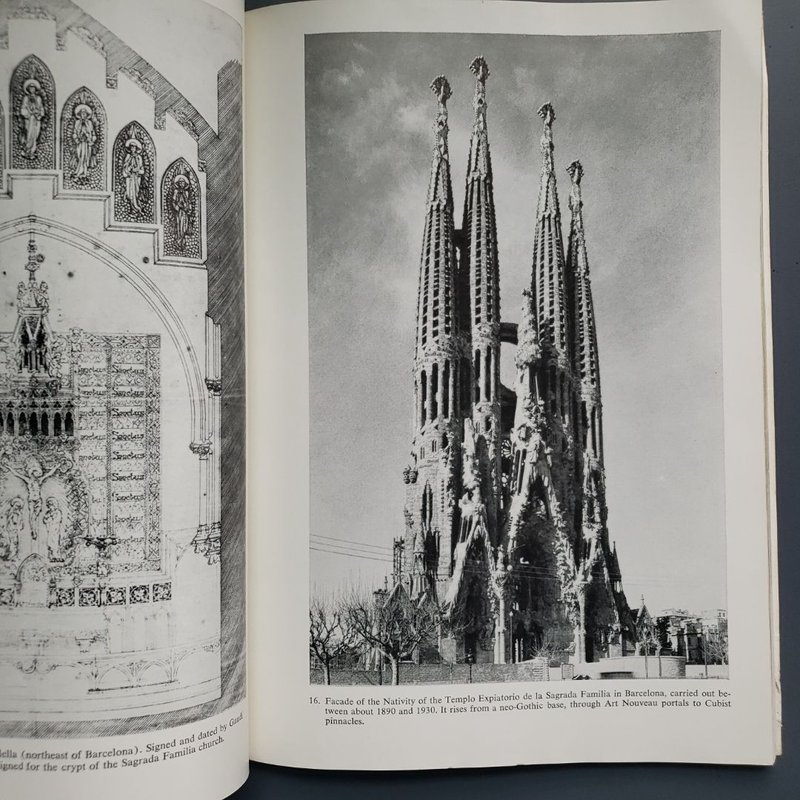 Antonio Gaudi by George R. Collins, Paperback | Pangobooks