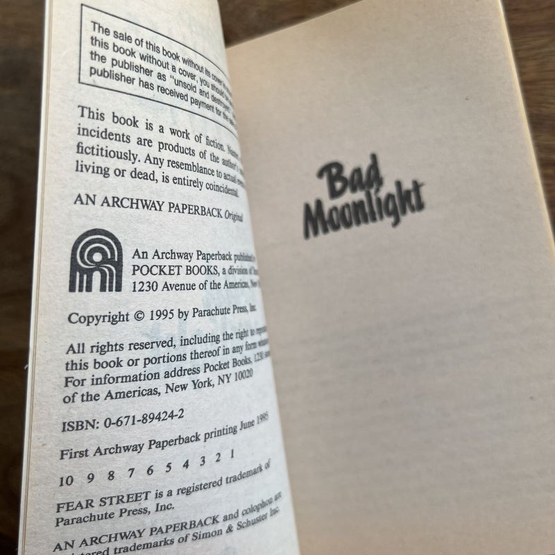 Bad Moonlight (Fear Street) Super Chiller FIRST EDITION