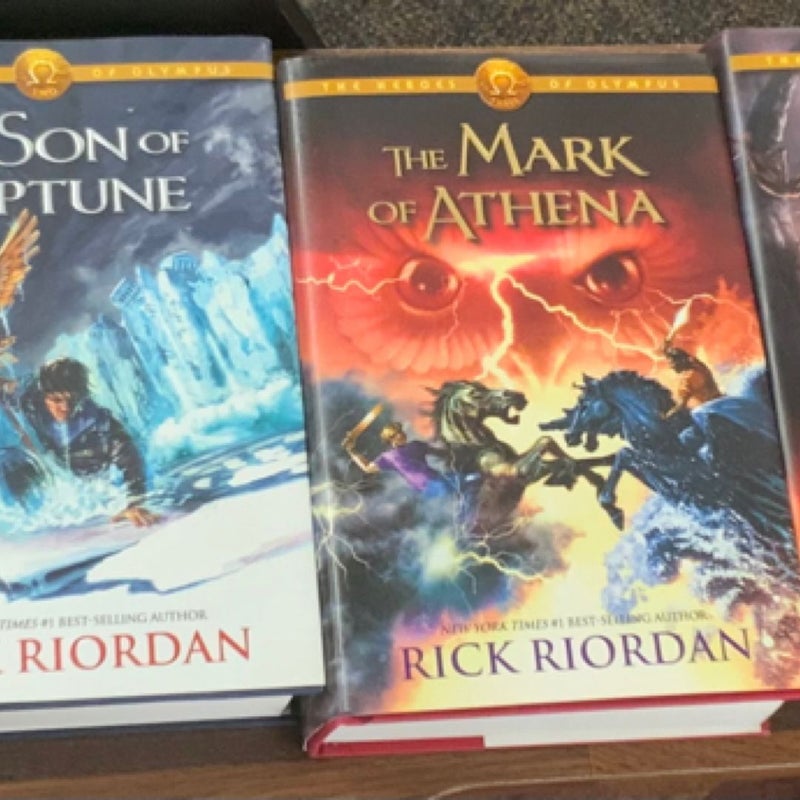 The Heroes of Olympus Series by Rick Riordan - Books 1 to 5 