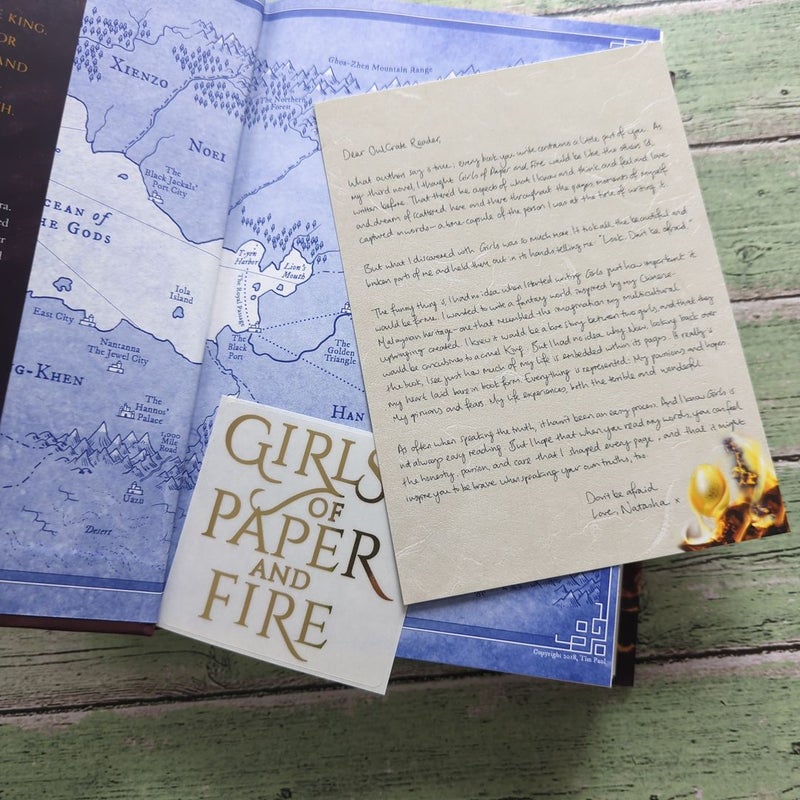 Girls of Paper and Fire (Signed Owlcrate Edition)