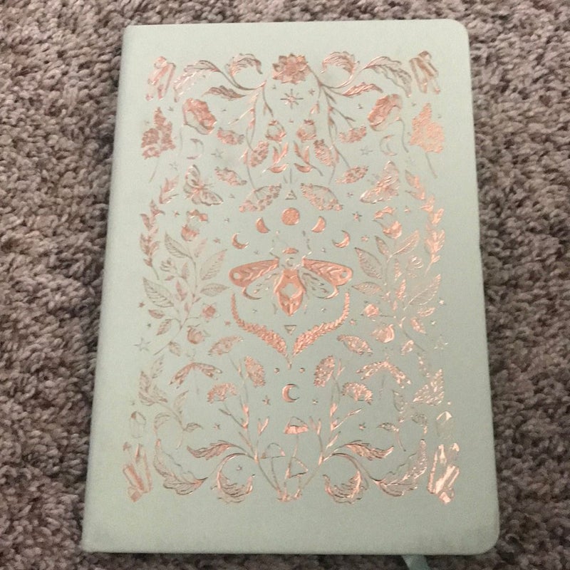 Fairyloot Bee Reading Journal