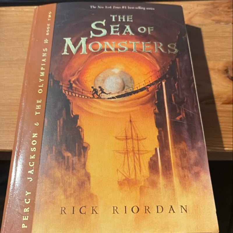 Percy Jackson and the Olympians, Book Two the Sea of Monsters (Percy Jackson and the Olympians, Book Two)