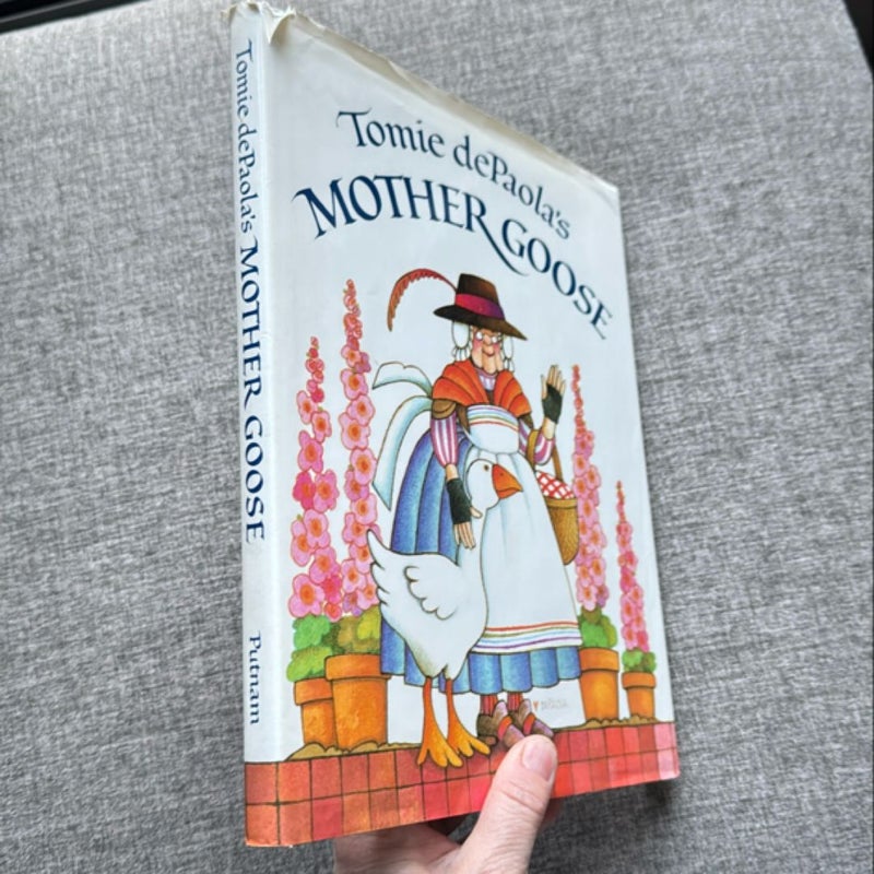 Tomie DePaola's Mother Goose