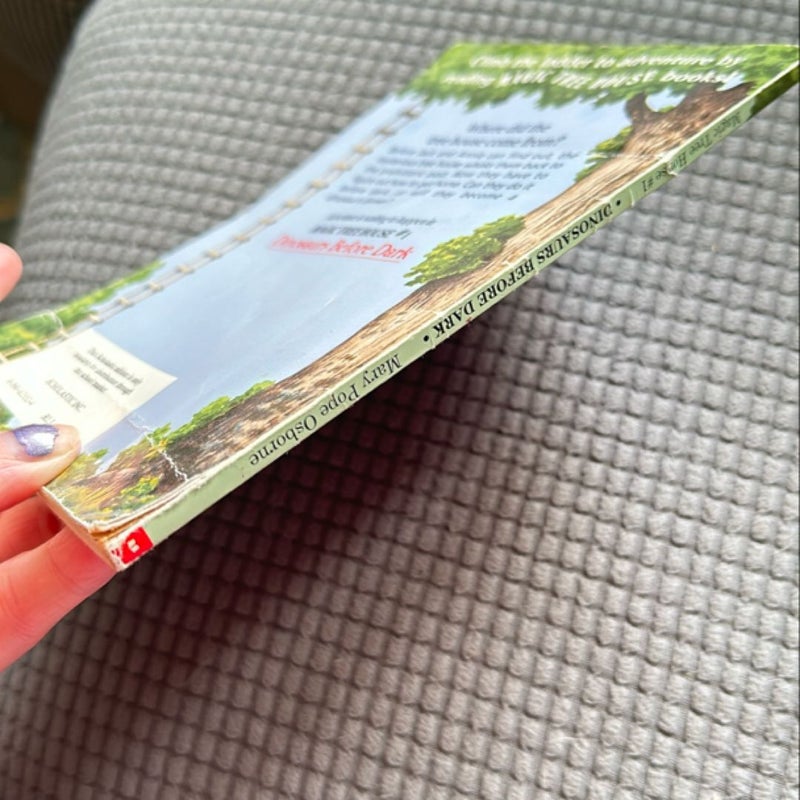 Magic Tree House #1: Dinosaurs Before Dark