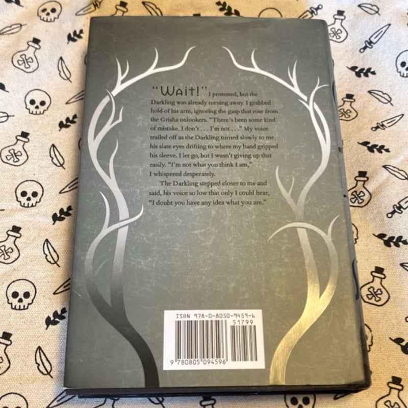 Shadow and Bone * Original Cover *