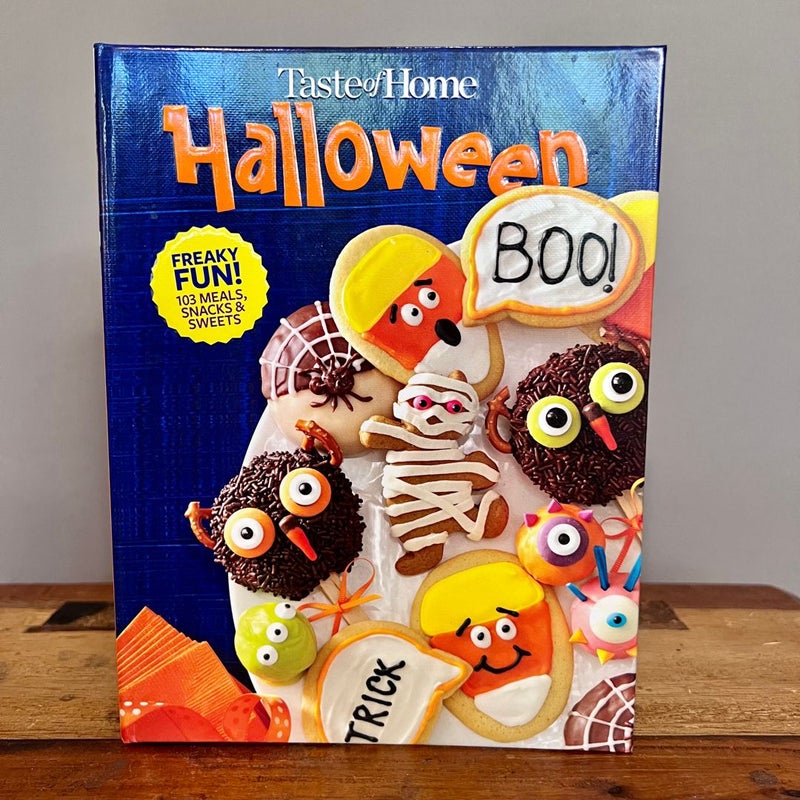 Taste of Home Halloween Mini Binder