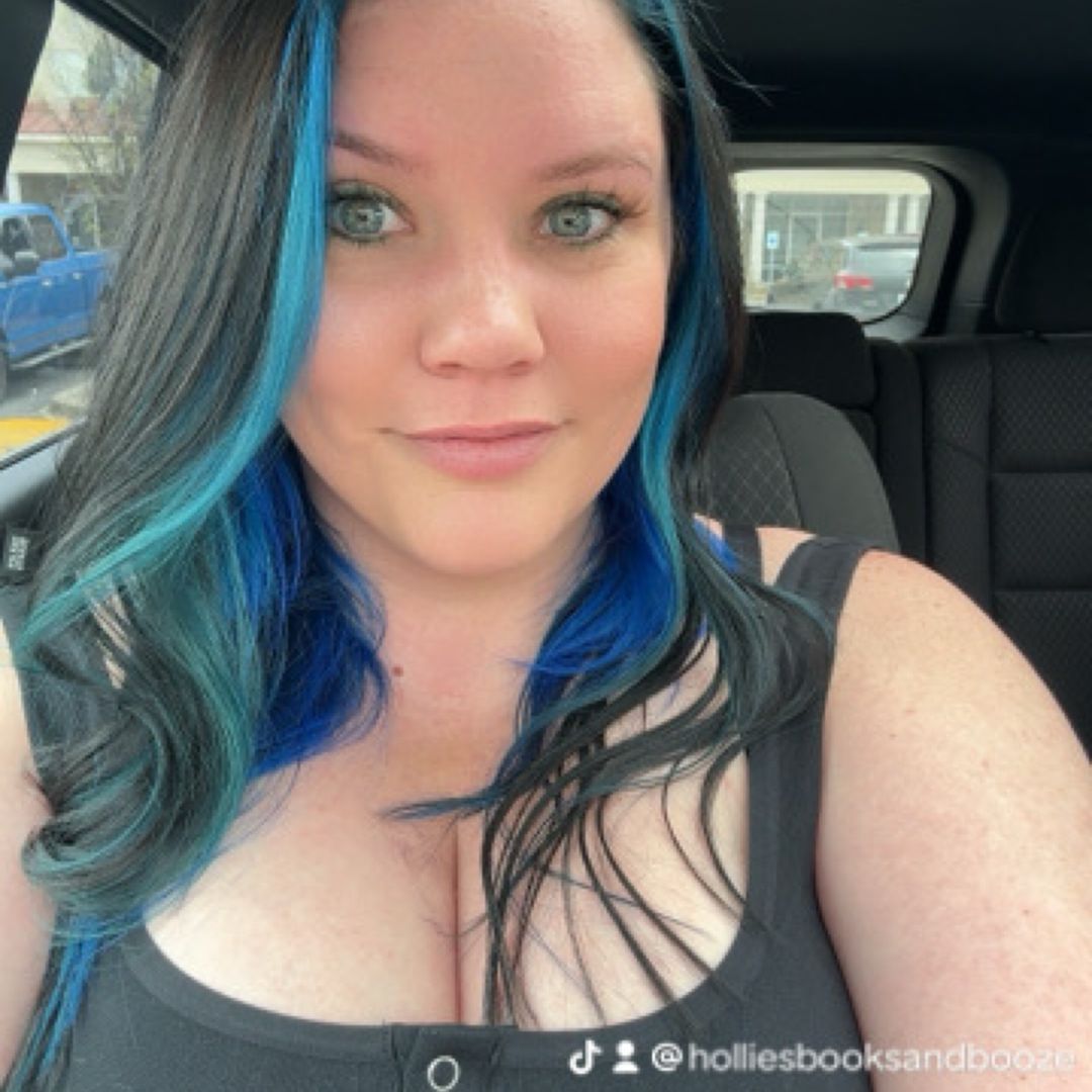 Holliesbooksandbooze