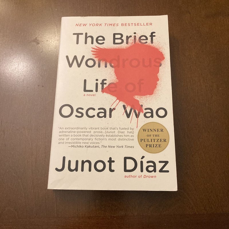 The Brief Wondrous Life of Oscar Wao by Junot Díaz, Paperback