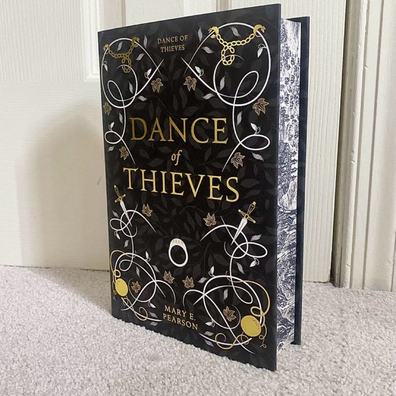 Dance of Thieves - Fairyloot Exclusive edition