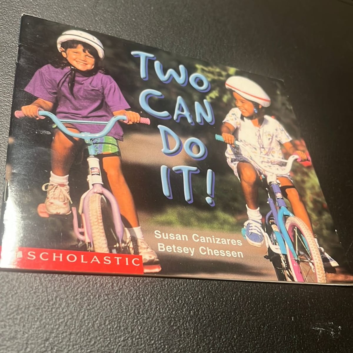 Two Can Do It! by Susan Canizares, Paperback | Pangobooks