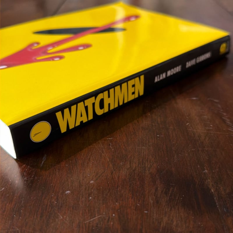 Watchmen by Alan Moore, Paperback | Pangobooks