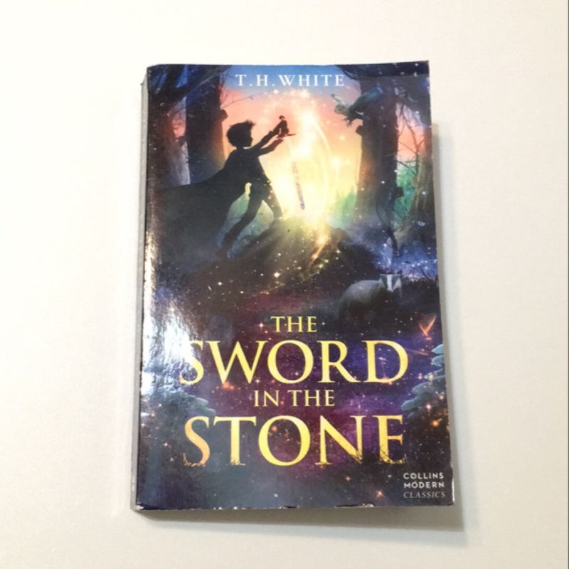 The Sword in the Stone (Collins Modern Classics)