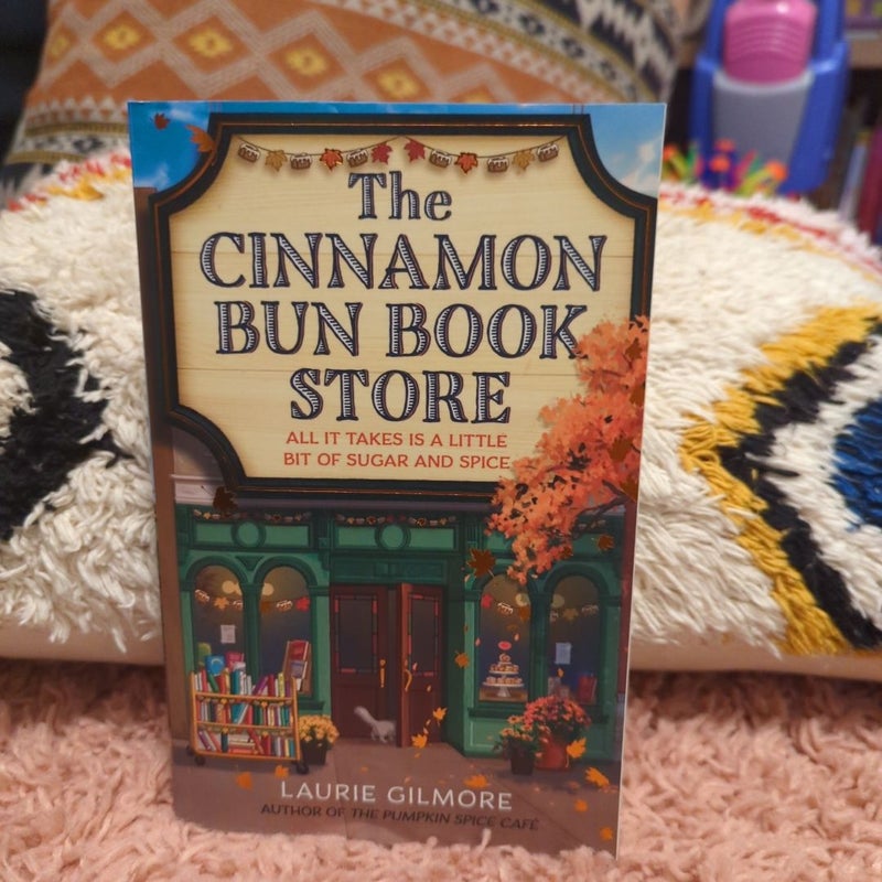 The Cinnamon Bun Book Store (Dream Harbor, Book 2)