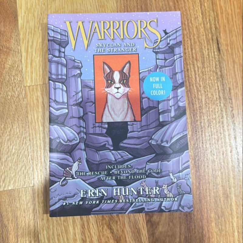 Warriors Manga: SkyClan and the Stranger: 3 Full-Color Warriors Manga Books In 1