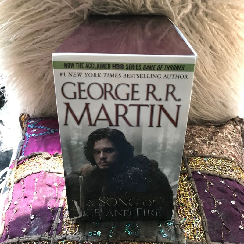 George R. R. Martin's a Game of Thrones 5-Book Boxed Set (Song of Ice and Fire Series)