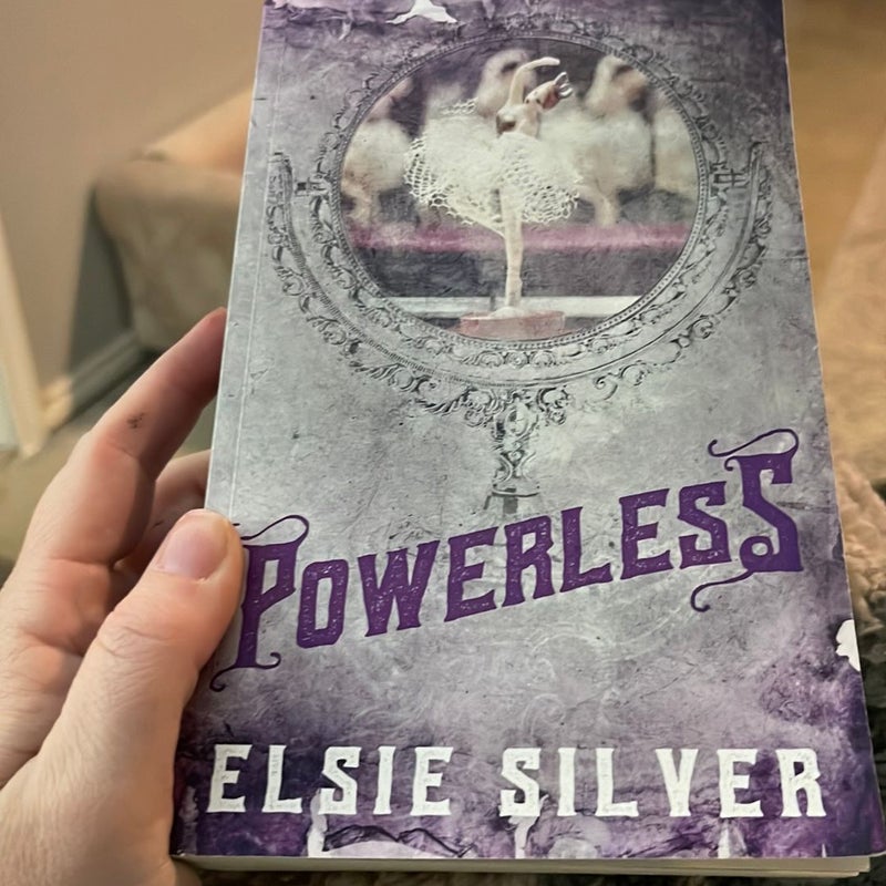 Powerless by Elsie Silver , Paperback | Pangobooks