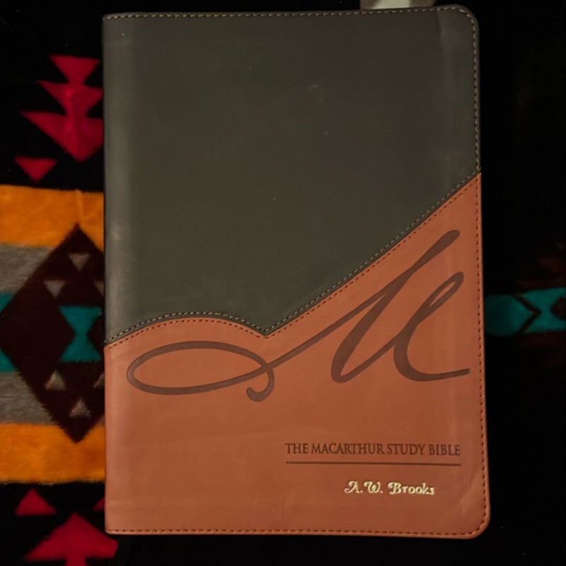 MacArthur Study Bible