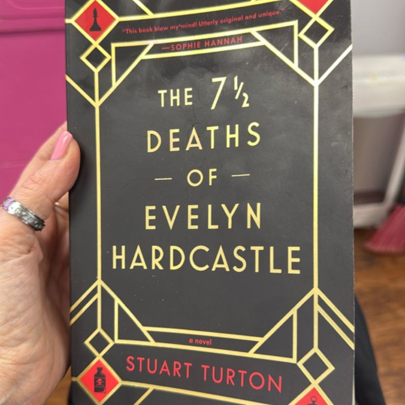 The 7½ Deaths of Evelyn Hardcastle