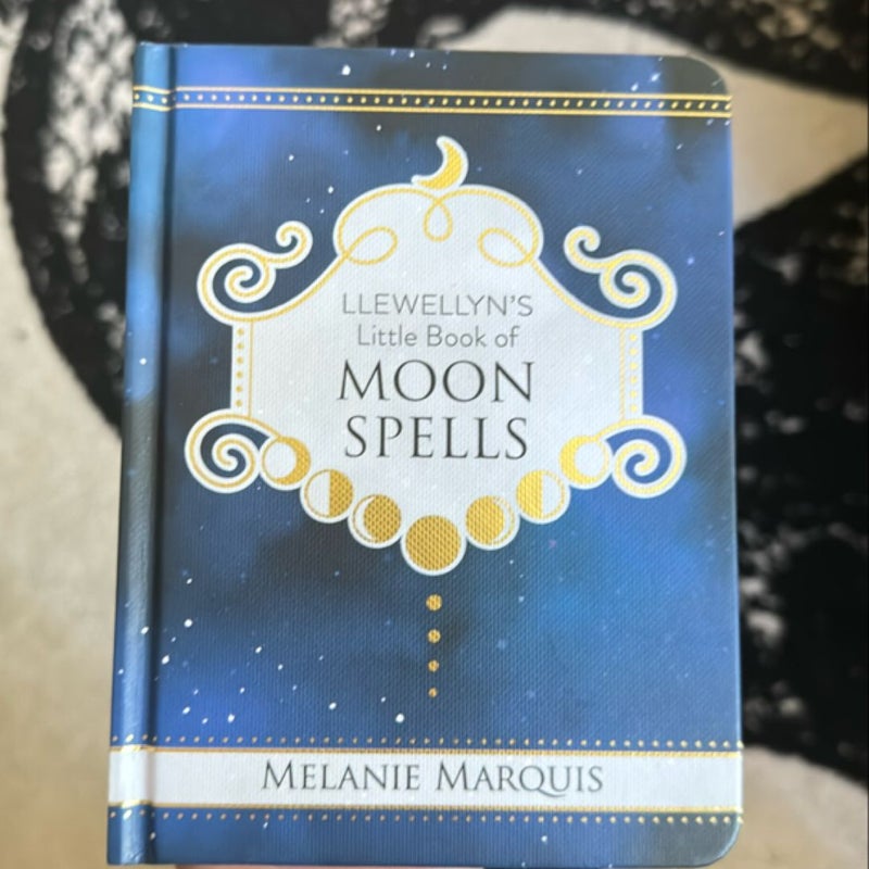 Llewellyn's Little Book of Moon Spells