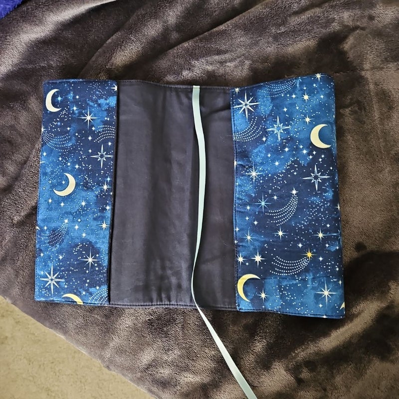 Adjustable Book Cover