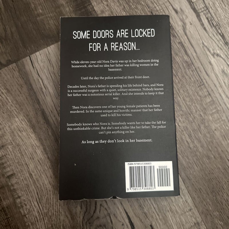 the-locked-door-by-freida-mcfadden-paperback-pangobooks
