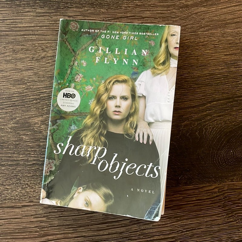 Sharp Objects (Movie Tie-In)