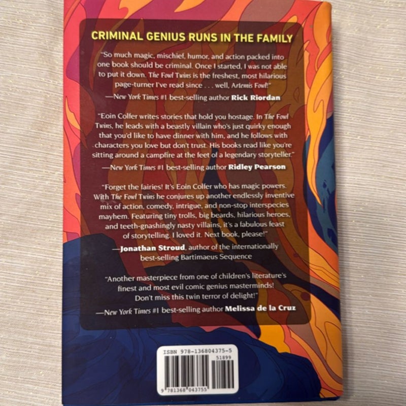 The Fowl Twins (a Fowl Twins Novel, Book 1)