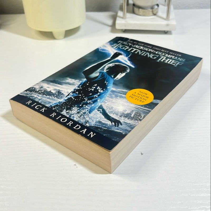 Percy Jackson and the Olympians, Book One the Lightning Thief (Movie Tie-In Edition)