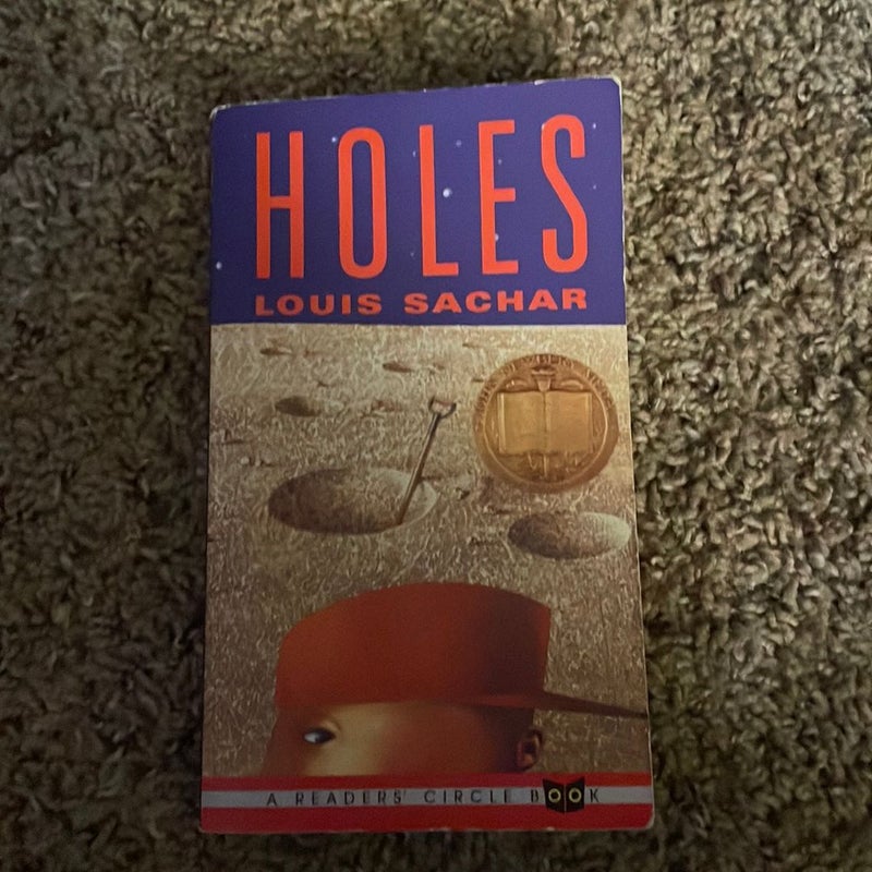 Holes by Louis Sachar paperback