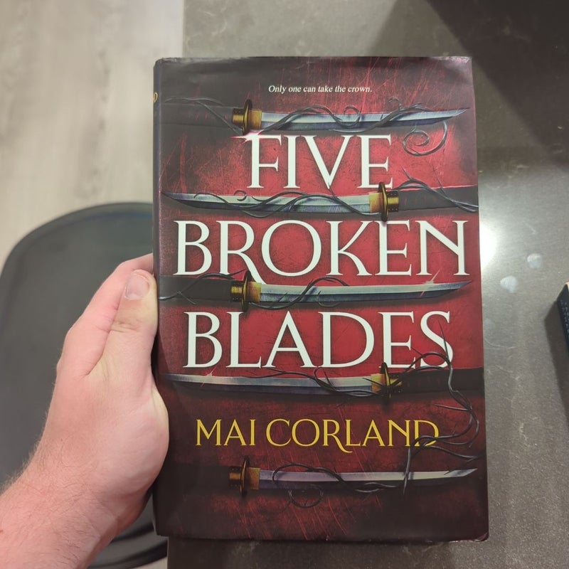 Five Broken Blades (Deluxe Limited Edition)
