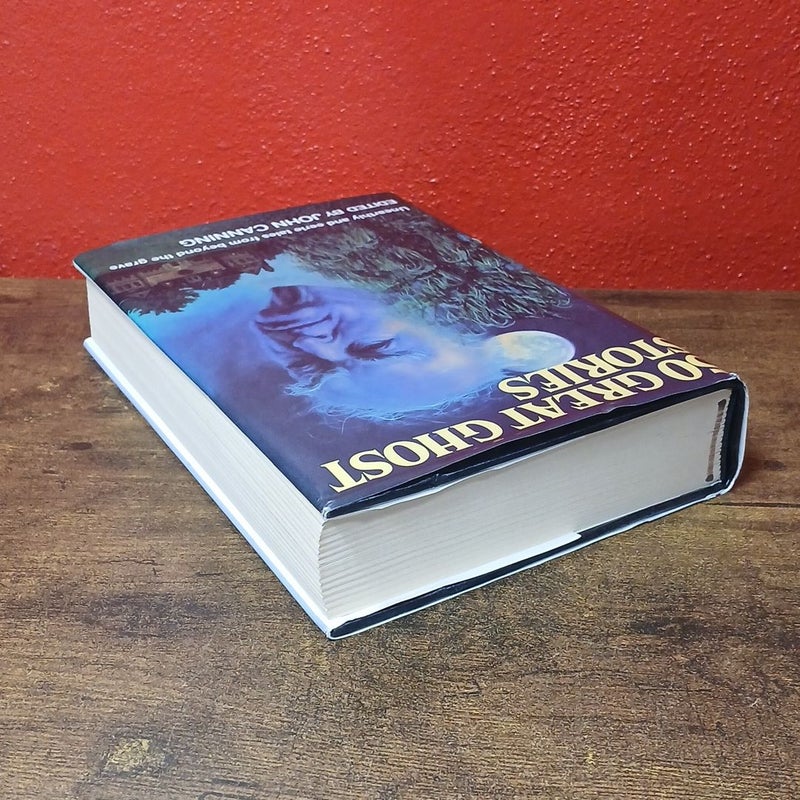 50 Great Ghost Stories - 1971 Century Books Hardback
