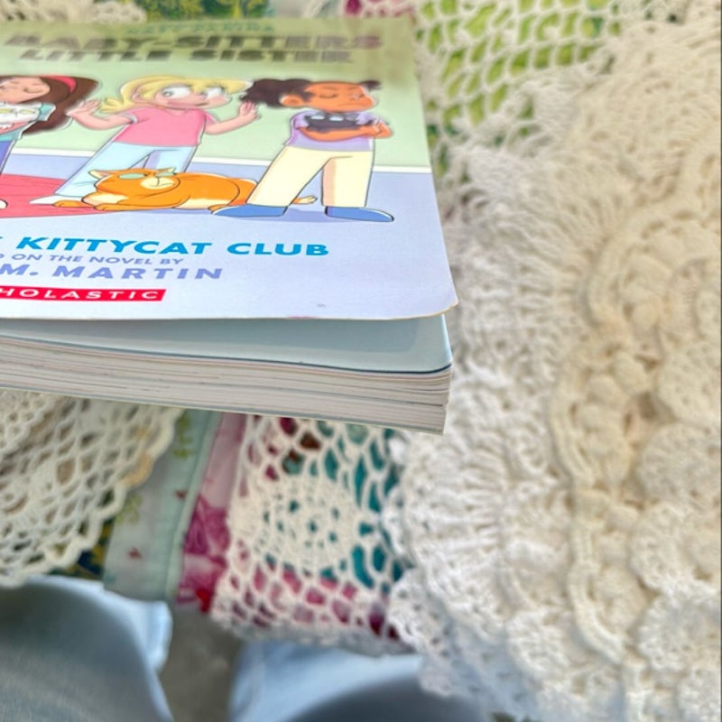 Karen's Kittycat Club (Baby-Sitters Little Sister Graphic Novel #4)