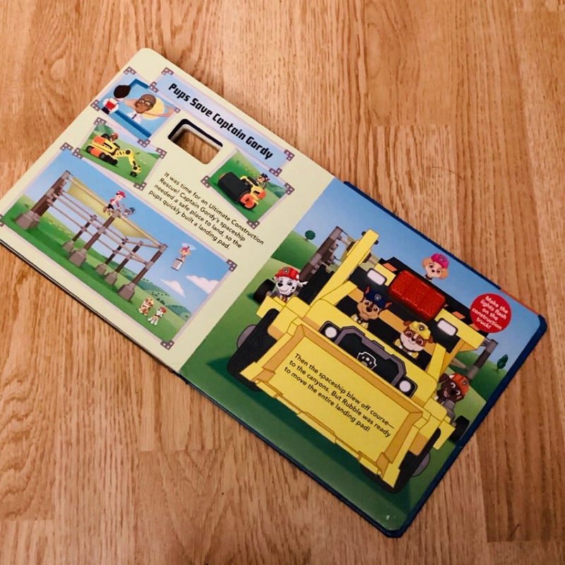 Ultimate Rescue (PAW Patrol Light-Up Storybook) (Media Tie-in)