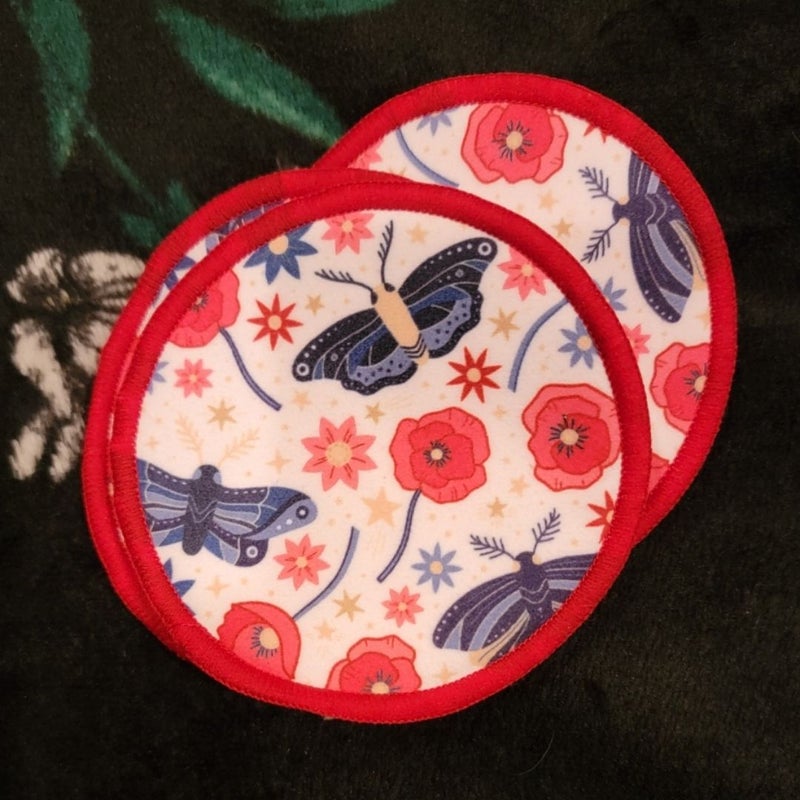 Illumicrate Moths and Poppies Reusable Wash Pads