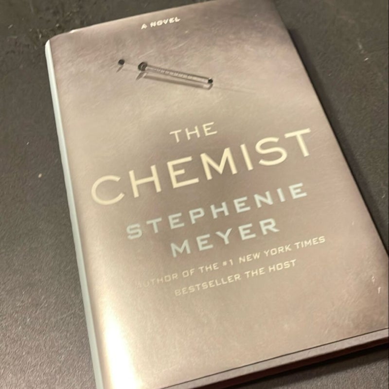 The Chemist by Stephenie Meyer