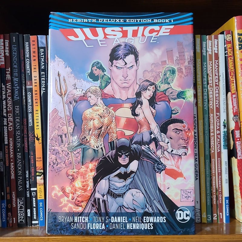 Justice League Rebirth Deluxe Ed Book 1