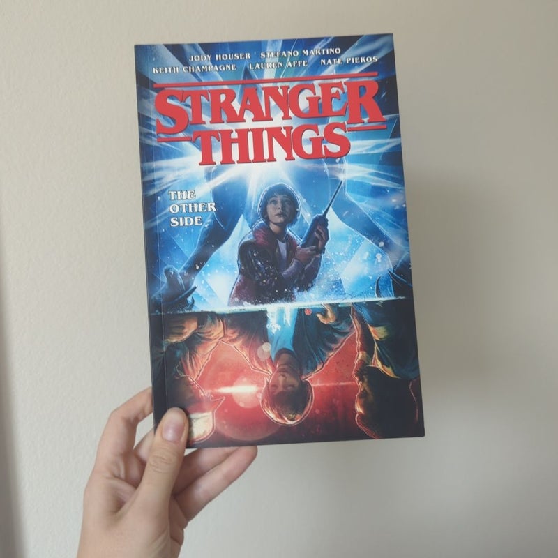 Stranger Things: the Other Side (Graphic Novel)