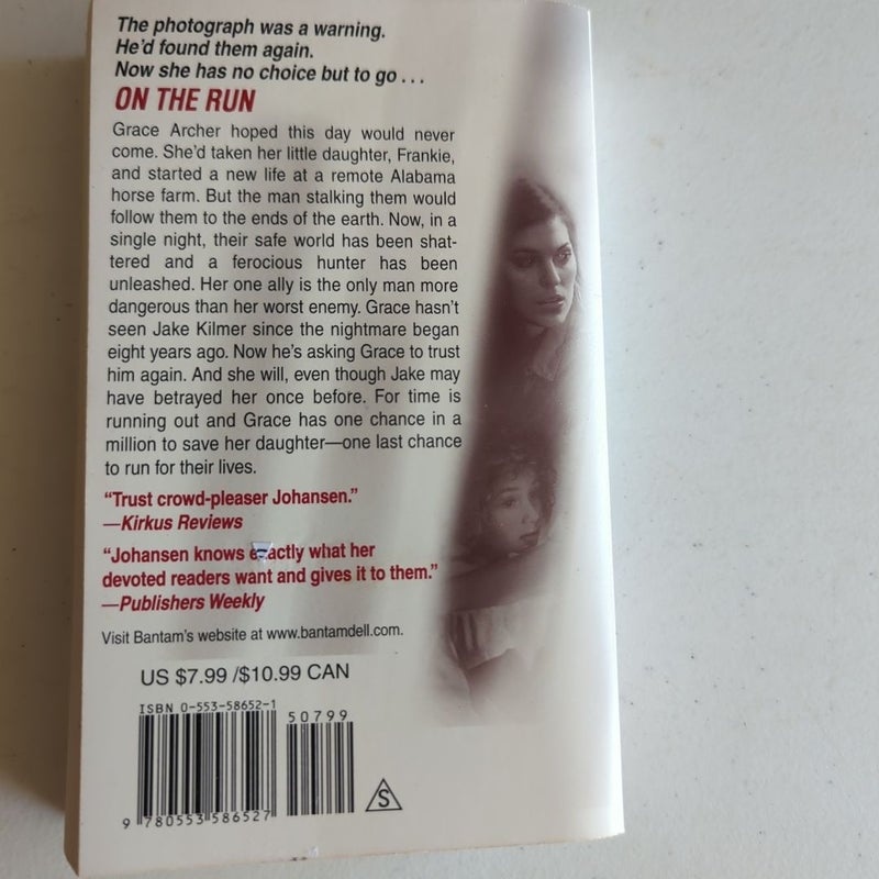 Iris Johansen Paperbacks X 7
