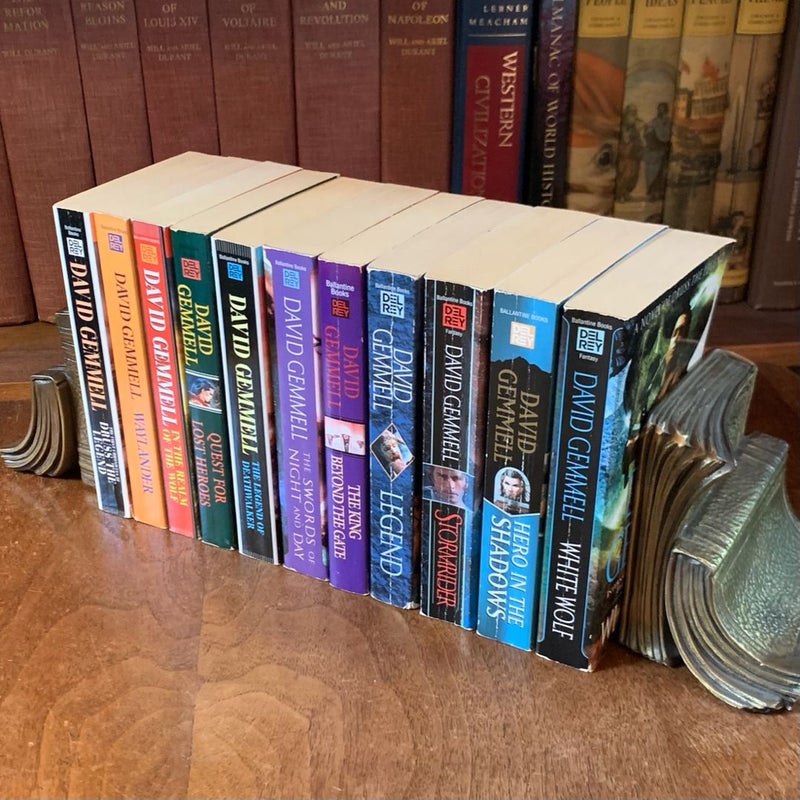 David Gemmell Collection of 11 Books: White Wolf, Hero in the Shadows, Stormrider, Legend, The King Beyond the Gate, The Swords of Night and Day, The Legend of Deathwalker, Quest for Lost Heroes, Druss the Legend, Waylander, In the Realm of the Wolf